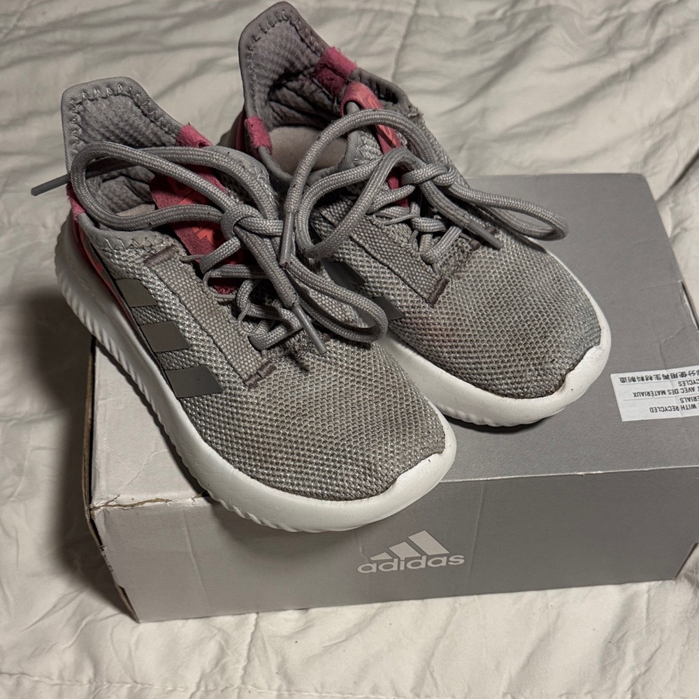 Adidas Kids Sneakers in Gray and Pink